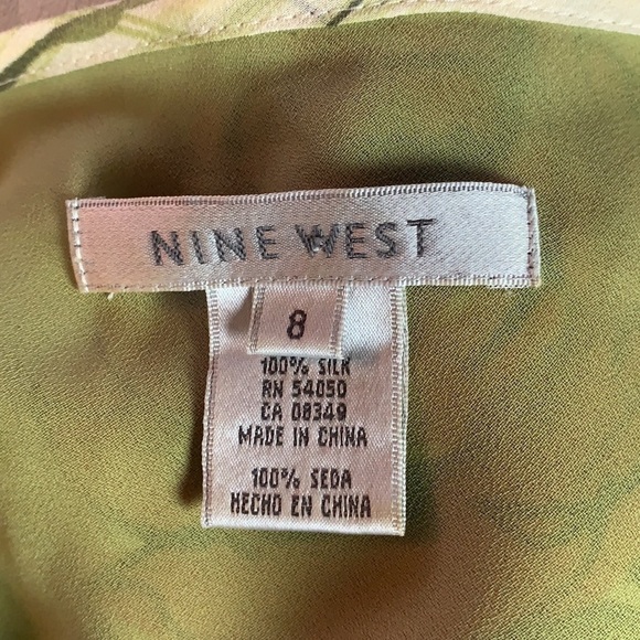 Nine West Light Cream Floral Print Bell Sleeve 100% Silk Blouse Size 8 - Picture 10 of 14